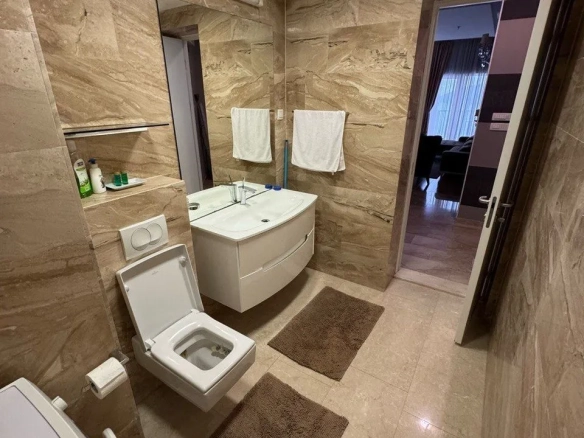 Izdavanje: Trosoban stan 194 m² – Budva — fotografija 4