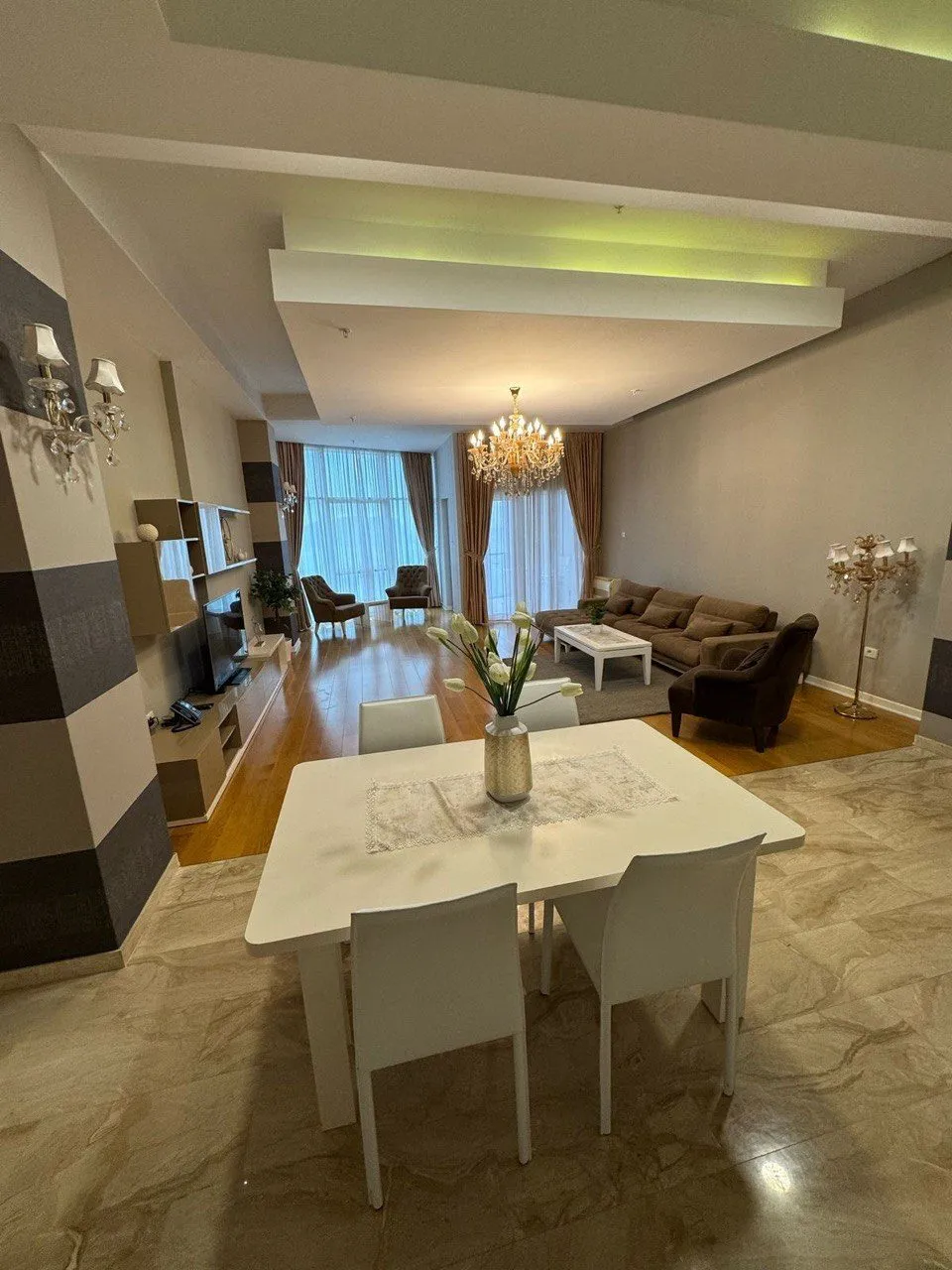 Trosoban-stan-sa-pogledom-na-more-Tre-Canne-Budva-7 Izdavanje: Trosoban stan 194 m² – Budva — fotografija 8