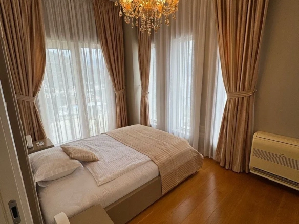 Izdavanje: Trosoban stan 194 m² – Budva — fotografija 9