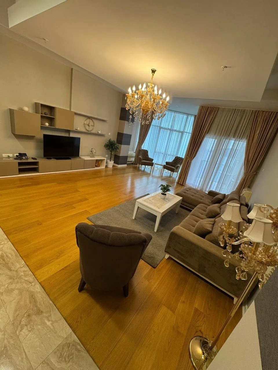 Trosoban-stan-sa-pogledom-na-more-Tre-Canne-Budva-13 Izdavanje: Trosoban stan 194 m² – Budva — fotografija 14