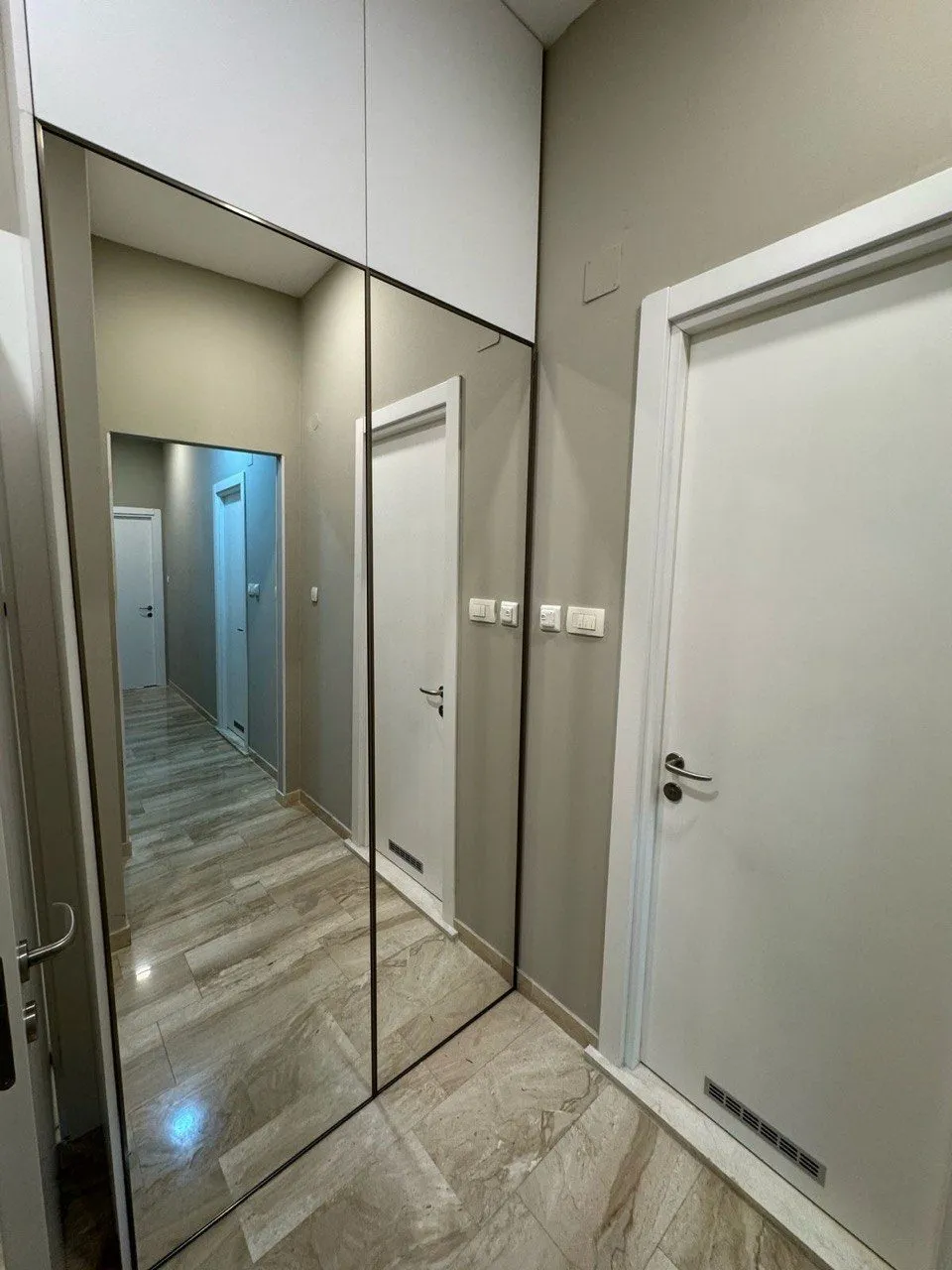 Trosoban-stan-sa-pogledom-na-more-Tre-Canne-Budva-14 Izdavanje: Trosoban stan 194 m² – Budva — fotografija 15