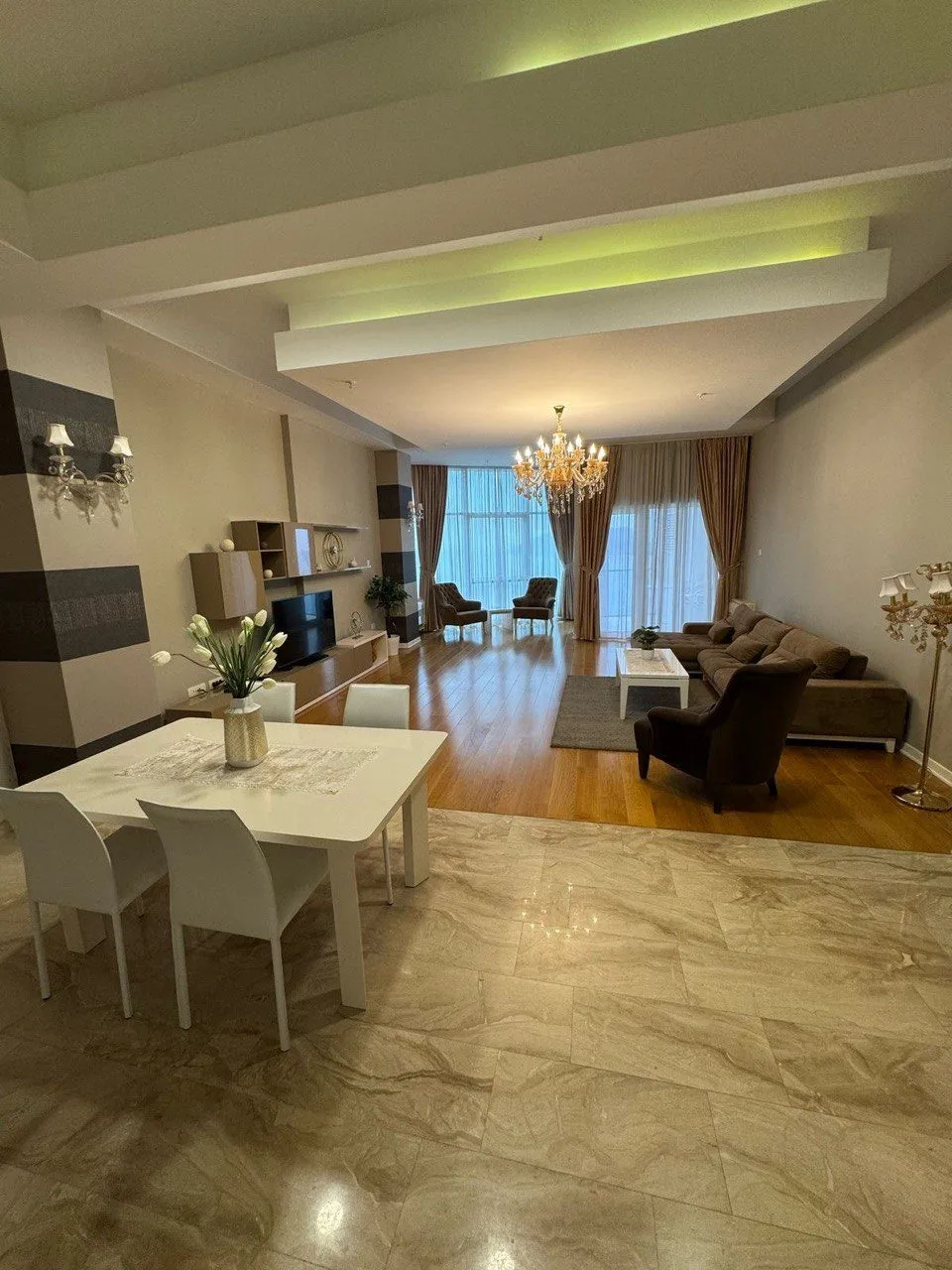 Trosoban-stan-sa-pogledom-na-more-Tre-Canne-Budva-15 Izdavanje: Trosoban stan 194 m² – Budva — fotografija 16
