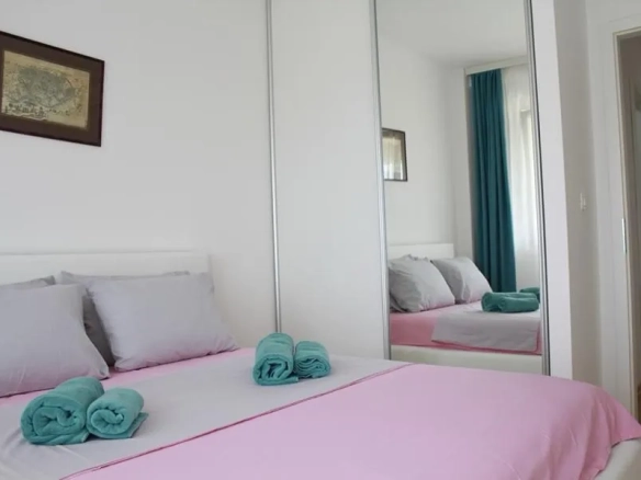 Izdavanje: Trosoban stan 120 m² – Budva — fotografija 2