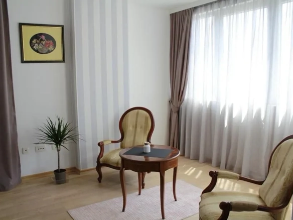 Izdavanje: Trosoban stan 120 m² – Budva — fotografija 6