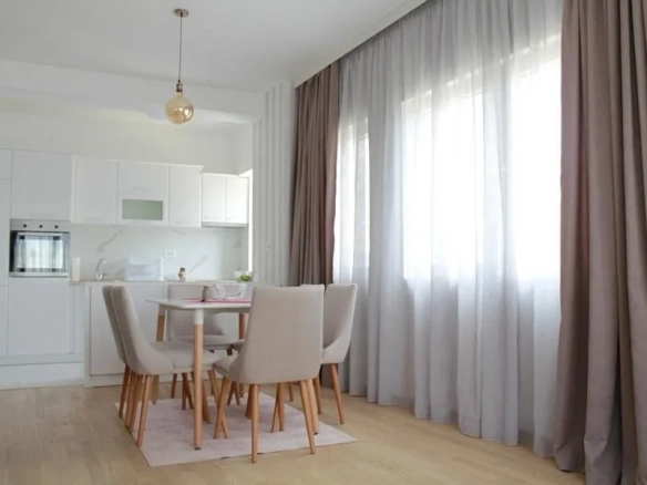 Izdavanje: Trosoban stan 120 m² – Budva — fotografija 7