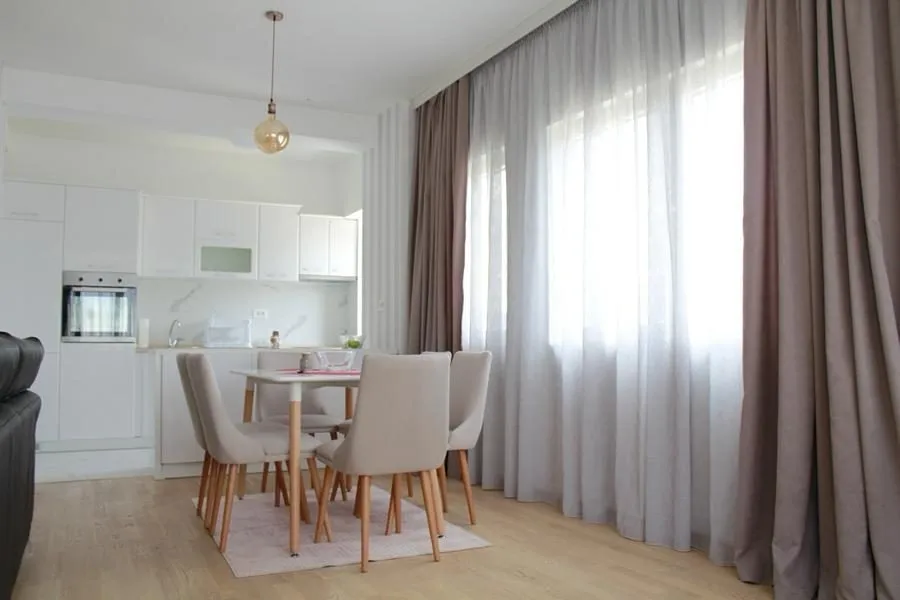 Trosoban-stan-120-m²-za-izdavanje-Budva-6 Izdavanje: Trosoban stan 120 m² – Budva — fotografija 7