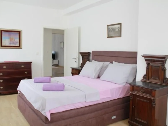 Izdavanje: Trosoban stan 120 m² – Budva — fotografija 8