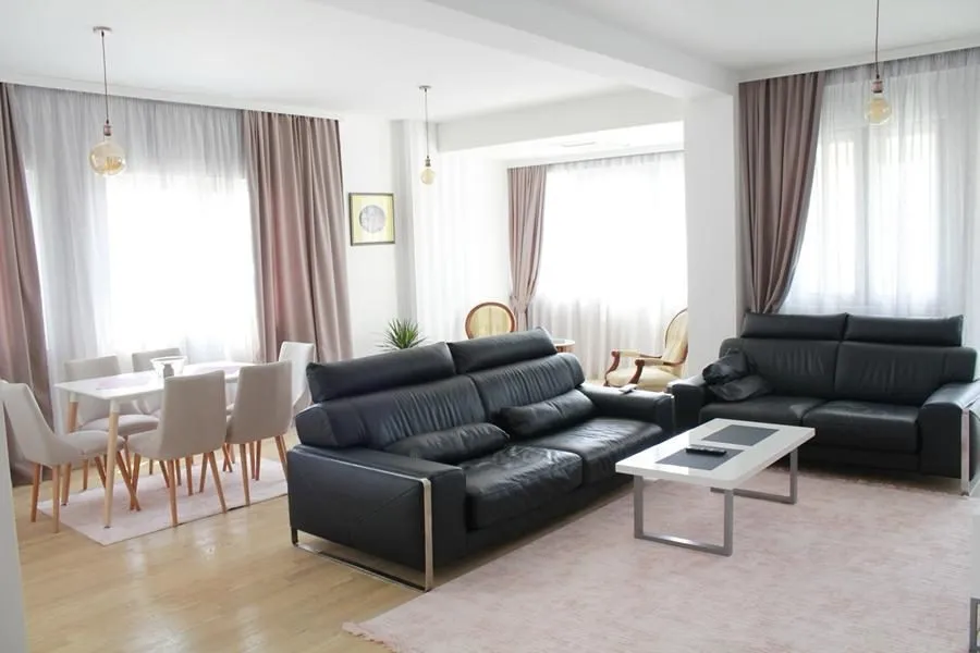 Trosoban-stan-120-m²-za-izdavanje-Budva-11 Izdavanje: Trosoban stan 120 m² – Budva — fotografija 12