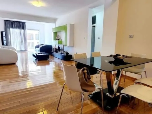 Izdavanje: Trosoban stan 104 m² – Budva — fotografija 2