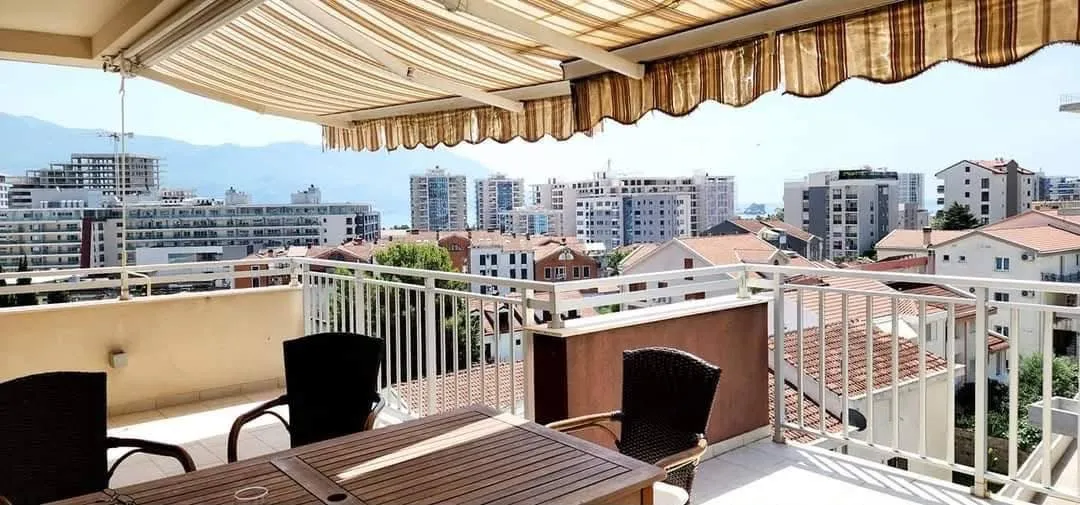 Trosoban-stan-sa-parkingom-za-izdavanje-Budva-4 Izdavanje: Trosoban stan 104 m² – Budva — fotografija 5