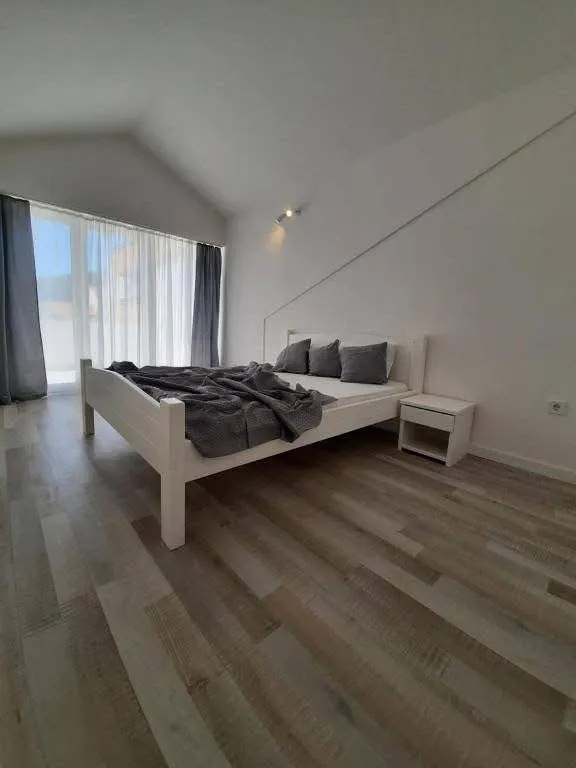 Dvosoban-stan-za-izdavanje-u-Rozinu-Budva-18 Izdavanje: Dvosoban stan – Rozino, Budva — fotografija 19