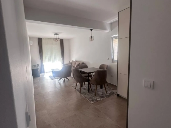 Izdavanje: Jednosoban stan 47 m² – Lazi, Budva — fotografija 3