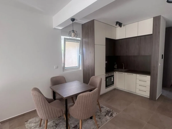 Izdavanje: Jednosoban stan 47 m² – Lazi, Budva — fotografija 4