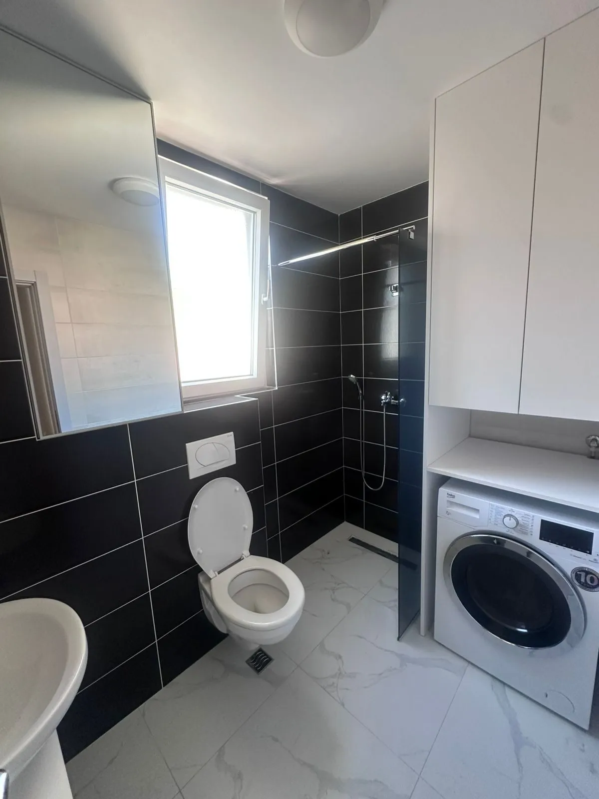 Izdavanje: Jednosoban stan 47 m² – Lazi, Budva — fotografija 5