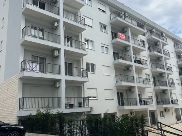 Izdavanje: Jednosoban stan 47 m² – Lazi, Budva — fotografija 9