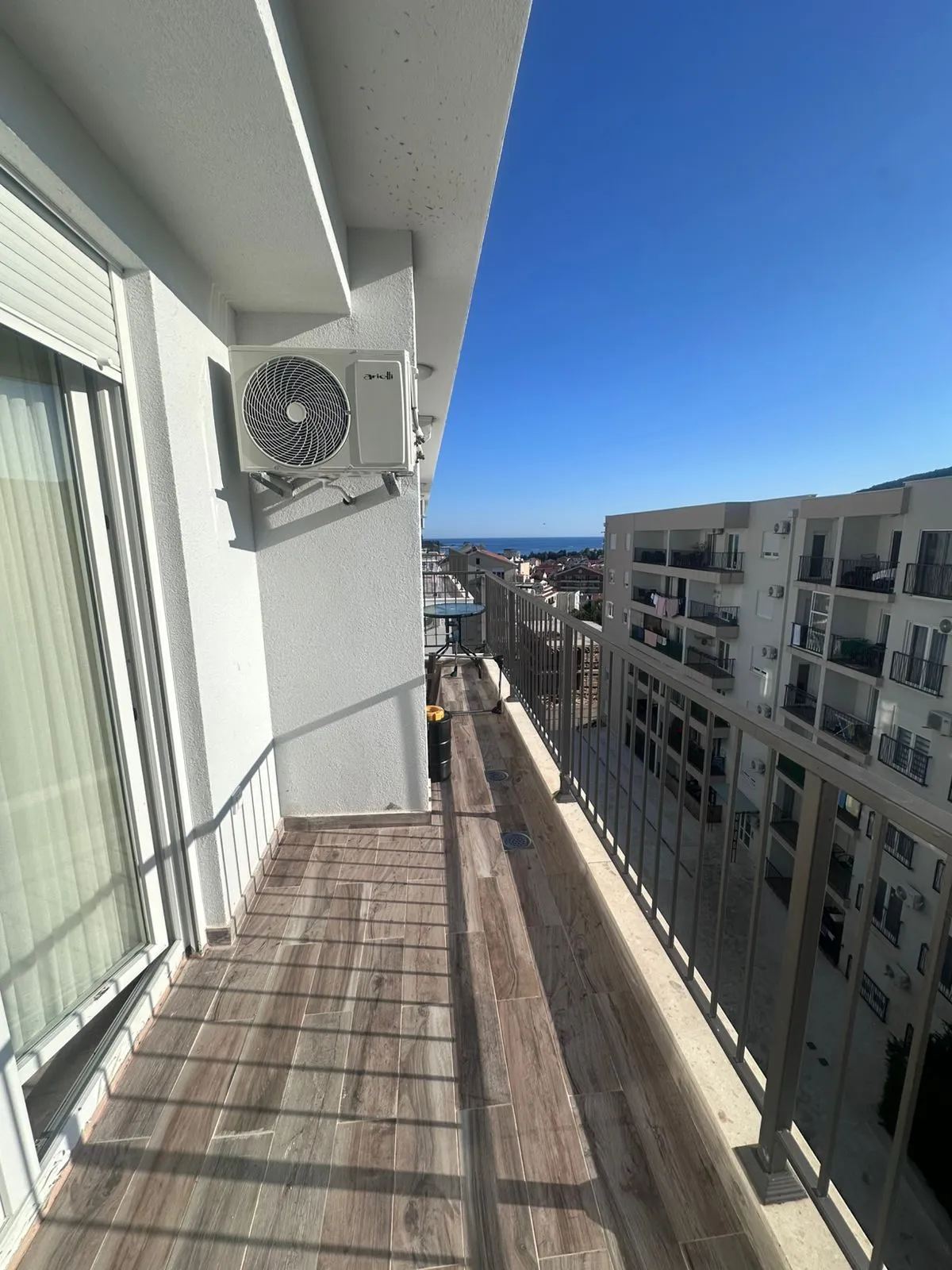Izdavanje: Jednosoban stan 47 m² – Lazi, Budva — fotografija 10