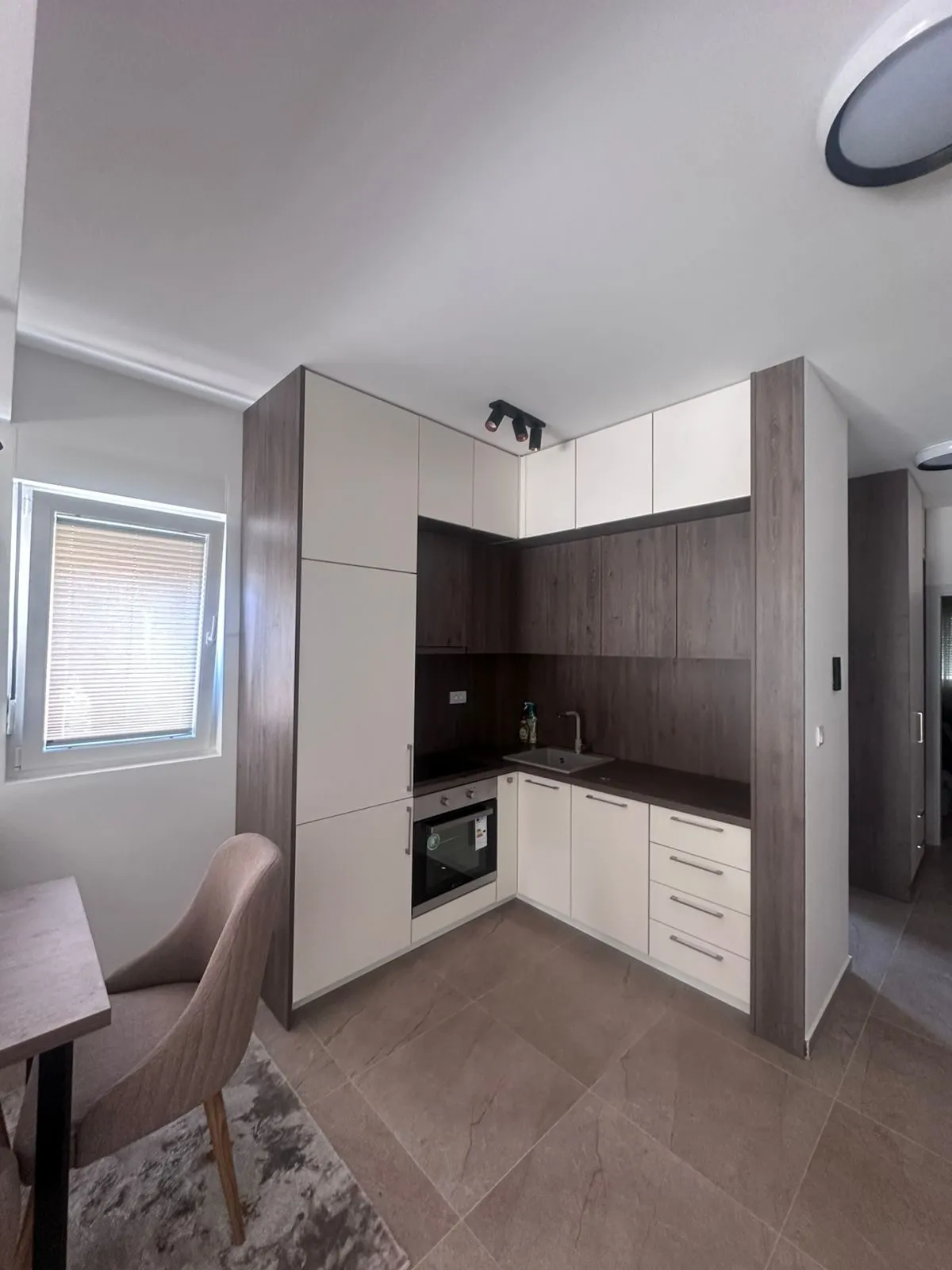 Izdavanje: Jednosoban stan 47 m² – Lazi, Budva — fotografija 13