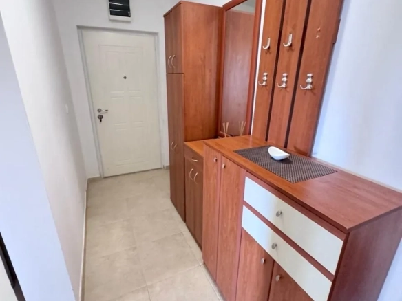 Izdavanje: Jednosoban stan 57 m² – Rozino, Budva — fotografija 7