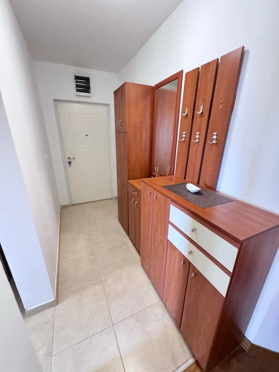 Izdavanje: Jednosoban stan 57 m² – Rozino, Budva — fotografija 7