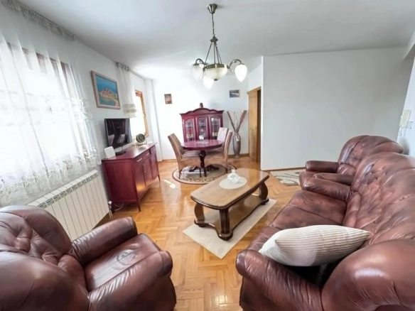Izdavanje: Jednosoban stan 57 m² – Rozino, Budva — fotografija 11