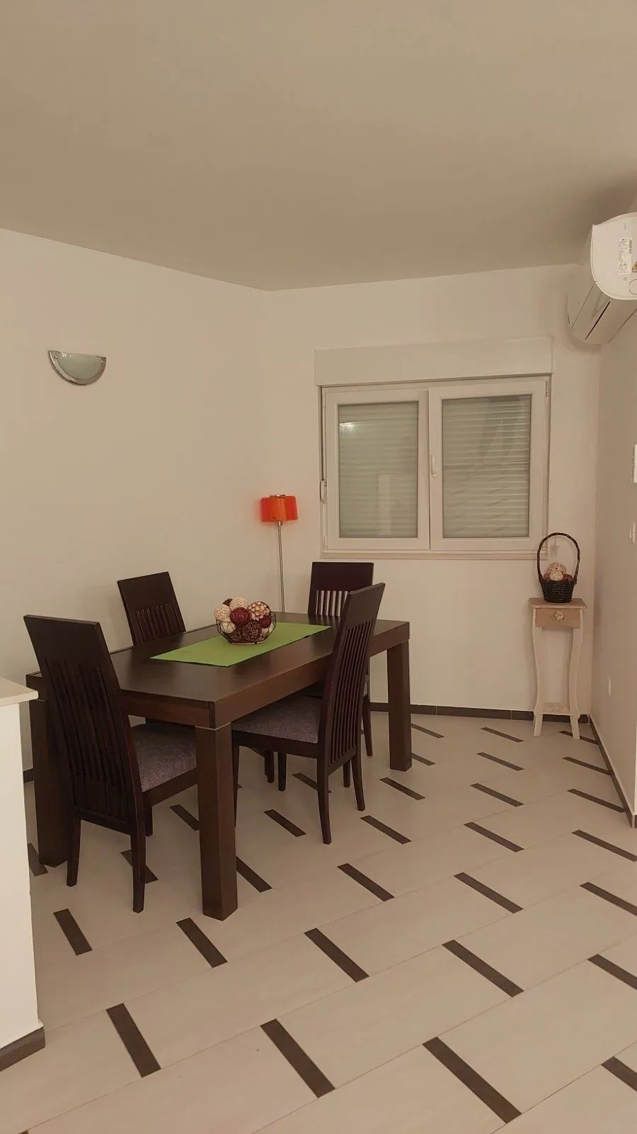 Izdavanje: Jednosoban stan 56 m² – Prijevor, Budva — fotografija 10