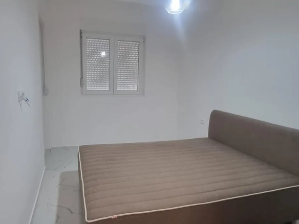 Izdavanje: Jednosoban stan 42 m² – Lazi, Budva — fotografija 3