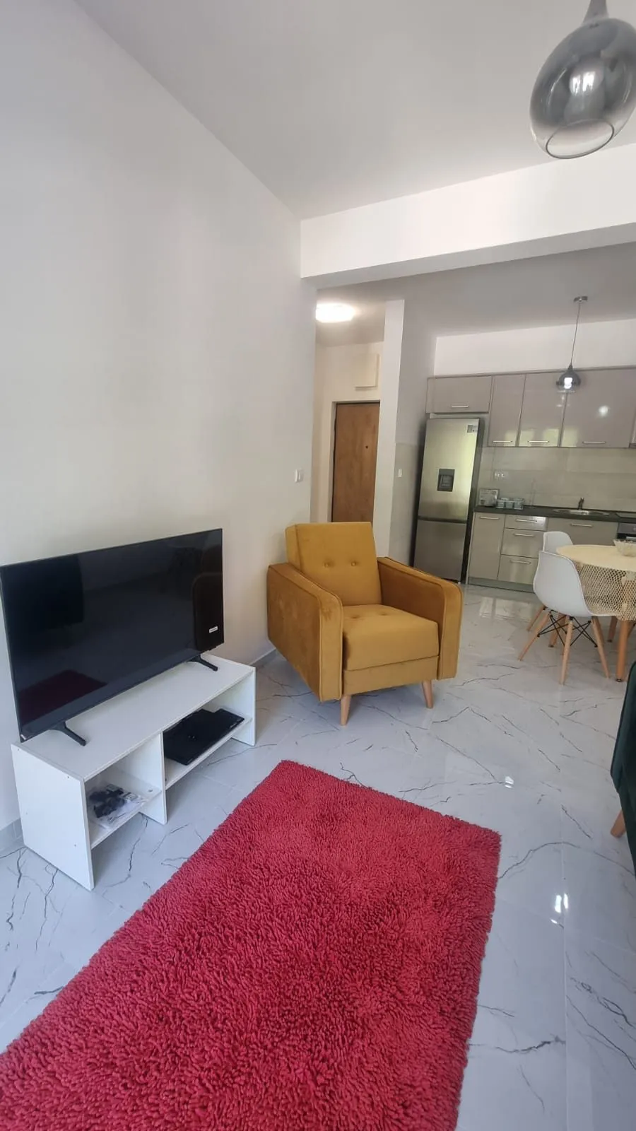 Izdavanje: Jednosoban stan 42 m² – Lazi, Budva — fotografija 4