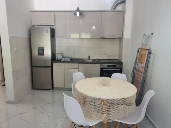 Izdavanje: Jednosoban stan 42 m² – Lazi, Budva — fotografija 5