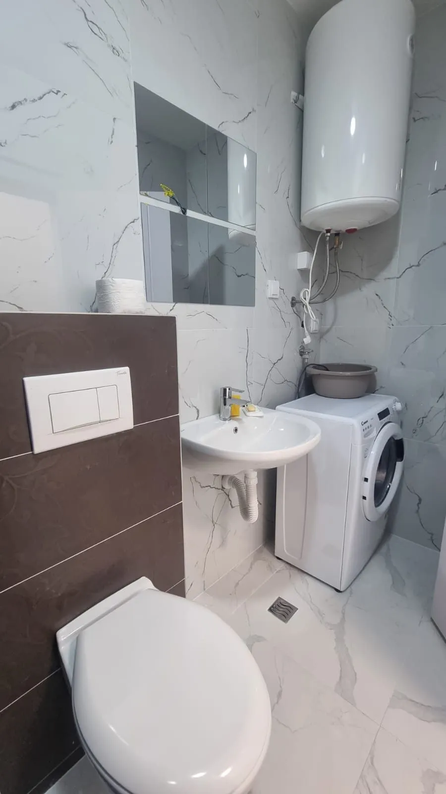 Izdavanje: Jednosoban stan 42 m² – Lazi, Budva — fotografija 11