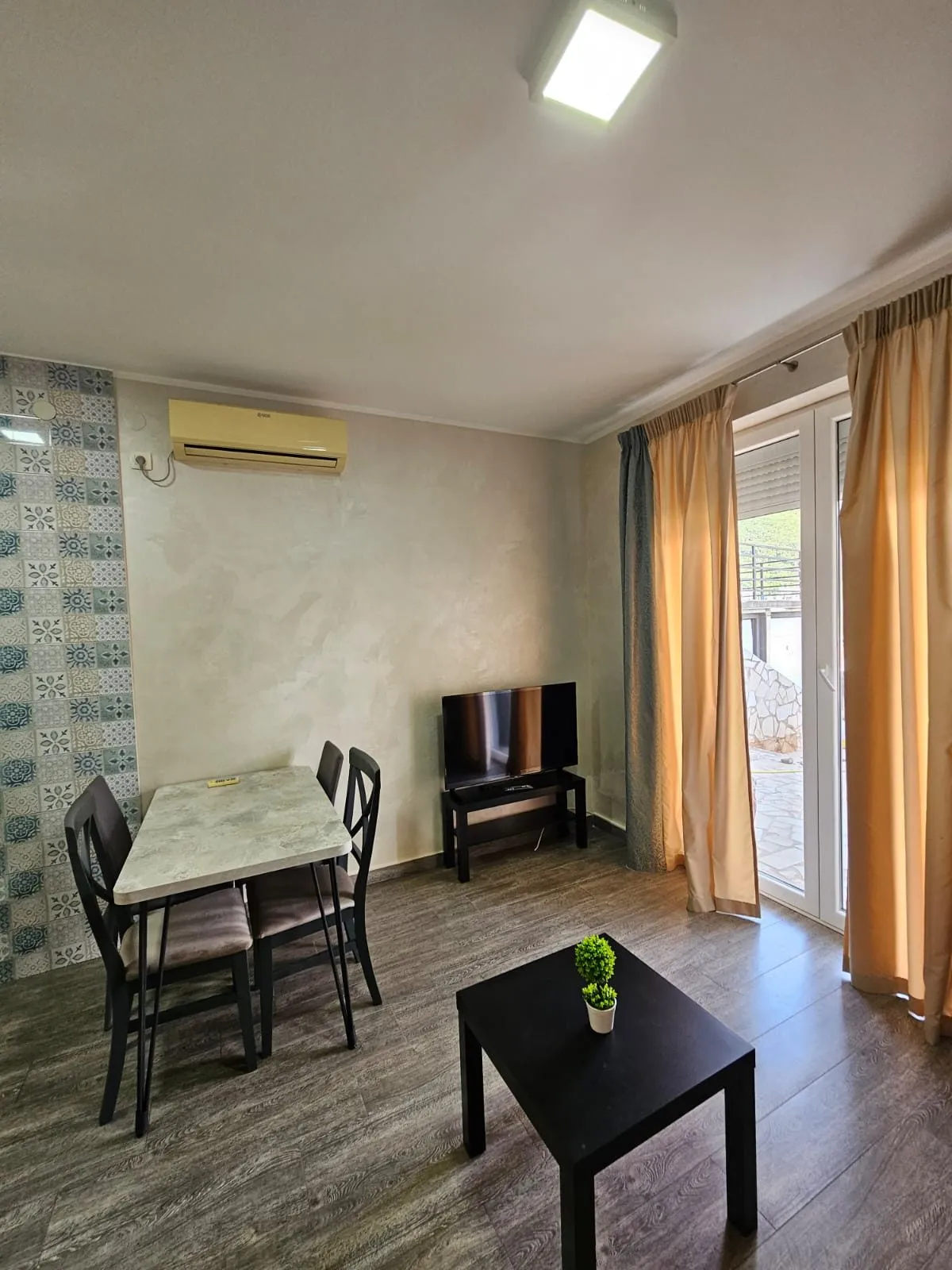 Izdavanje: Jednosoban stan 40 m² – Babin Do, Budva — fotografija 8