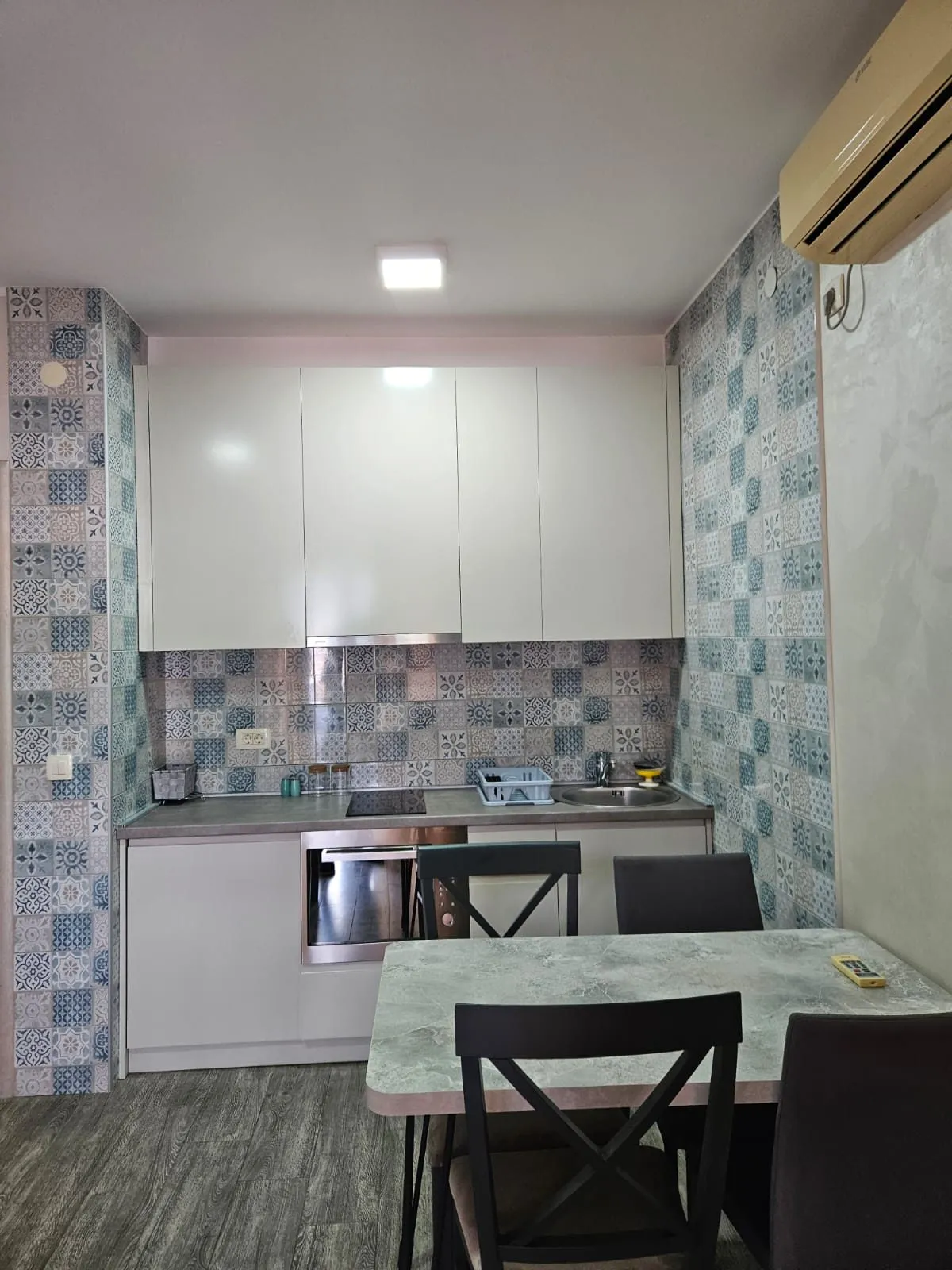 Izdavanje: Jednosoban stan 40 m² – Babin Do, Budva — fotografija 13