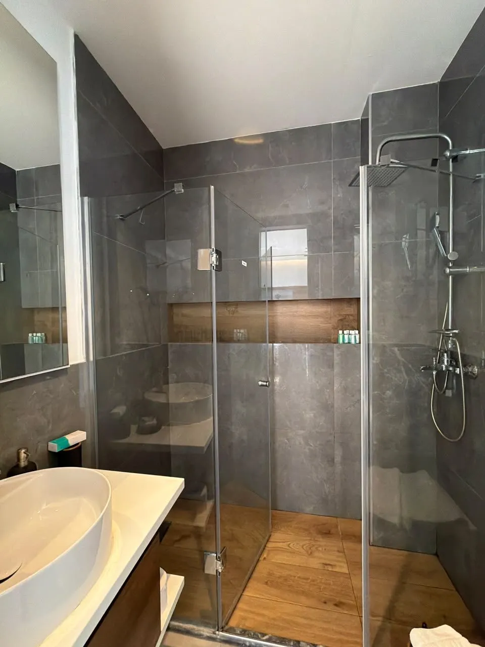 Jednosoban-stan-sa-pogledom-na-more-Kavac-Kotor-5 Jednosoban stan 27 m² – Kavač, Kotor — fotografija 6