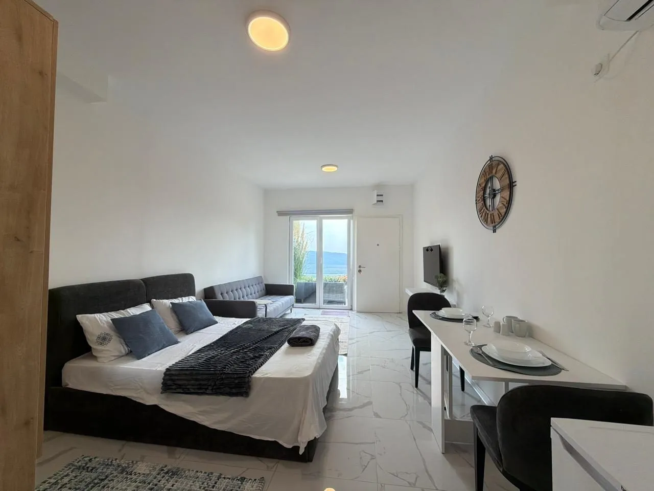 Bastenska-garsonjera-u-Adriatic-Heights-Kavac-Kotor-12 Garsonjera 27 m² – Kavač, Kotor — fotografija 13