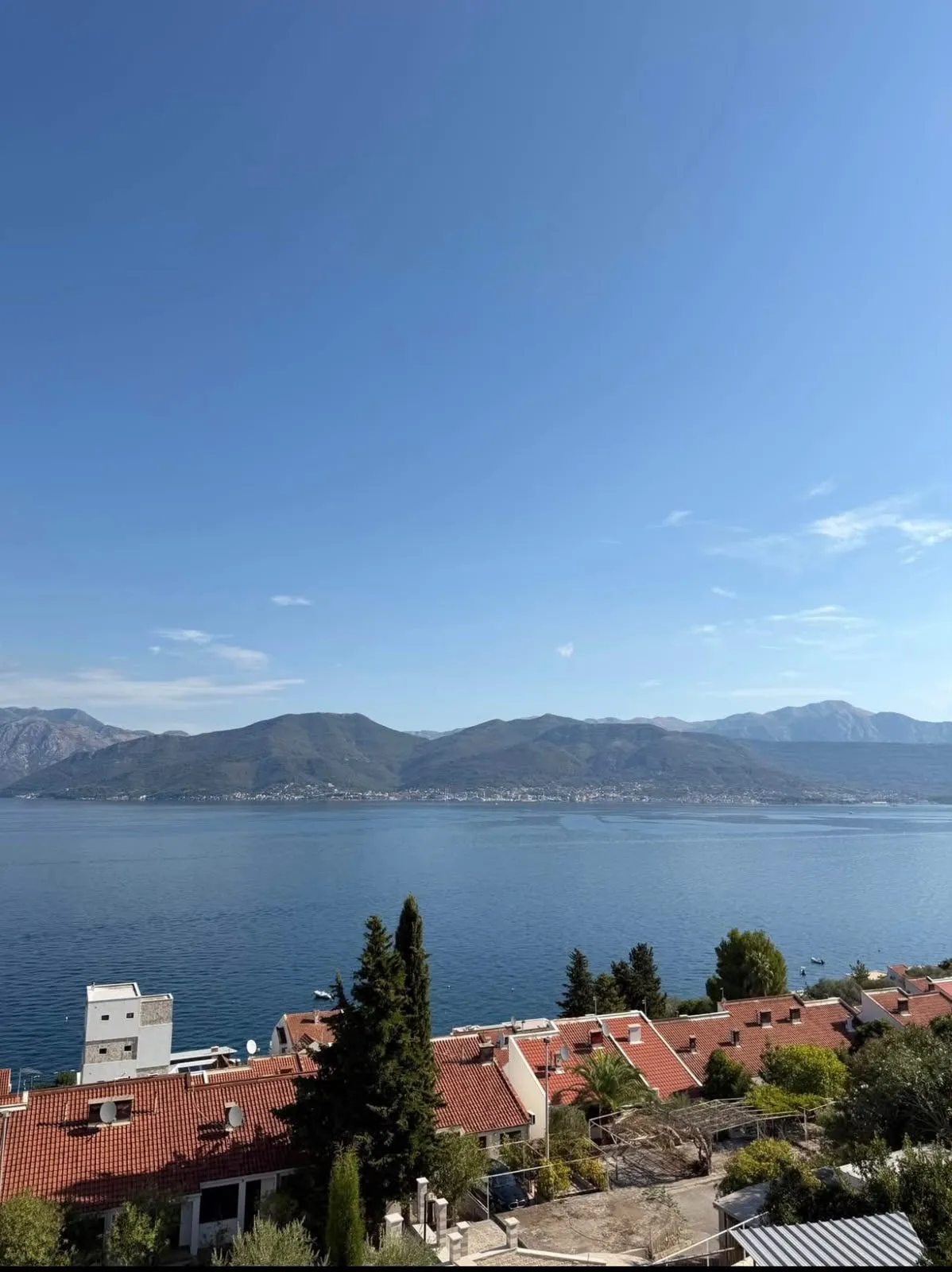 Garsonjera-sa-balkonom-u-Krasicima-Tivat Garsonjera sa balkonom u Krašićima