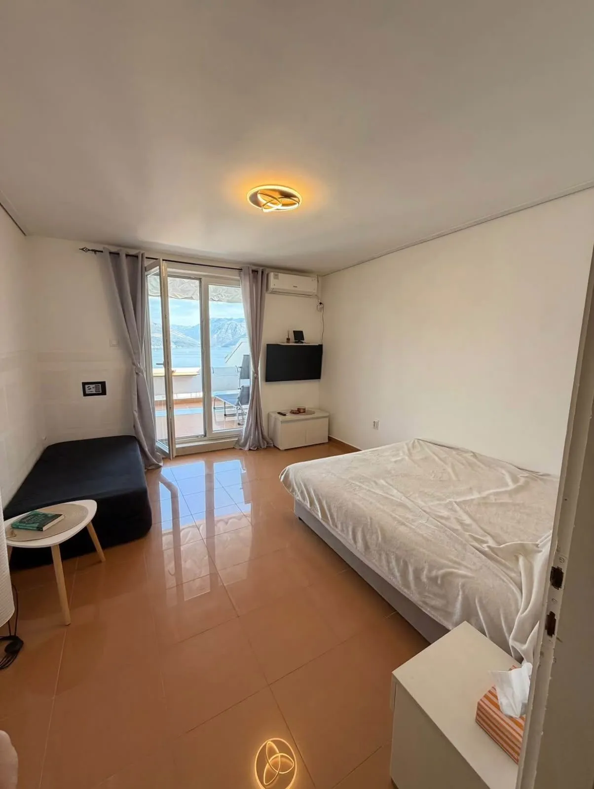 Garsonjera-sa-balkonom-u-Krasicima-Tivat-5 Garsonjera 39 m² – Krašići, Tivat — fotografija 6