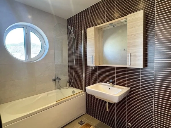 Dvosoban stan 105 m² – Velji Vinogradi, Budva — fotografija 8
