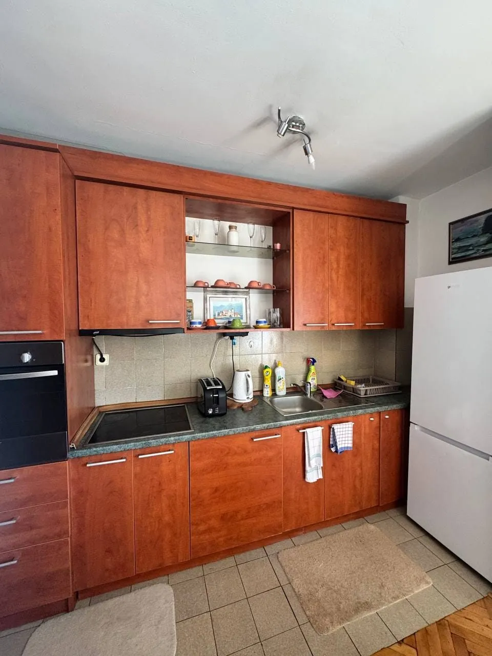 Dvosoban-stan-na-Jadranskom-putu-Budva-3 Izdavanje: Dvosoban stan 75 m² – Budva — fotografija 4