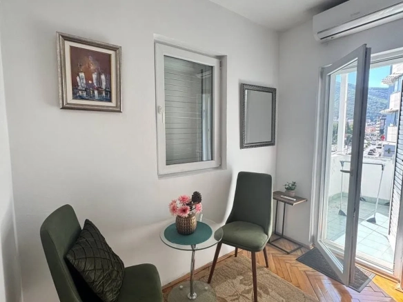 Izdavanje: Dvosoban stan 75 m² – Budva — fotografija 5