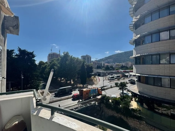 Izdavanje: Dvosoban stan 75 m² – Budva — fotografija 9