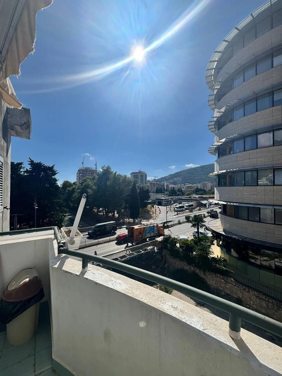 Dvosoban-stan-na-Jadranskom-putu-Budva-8 Izdavanje: Dvosoban stan 75 m² – Budva — fotografija 9