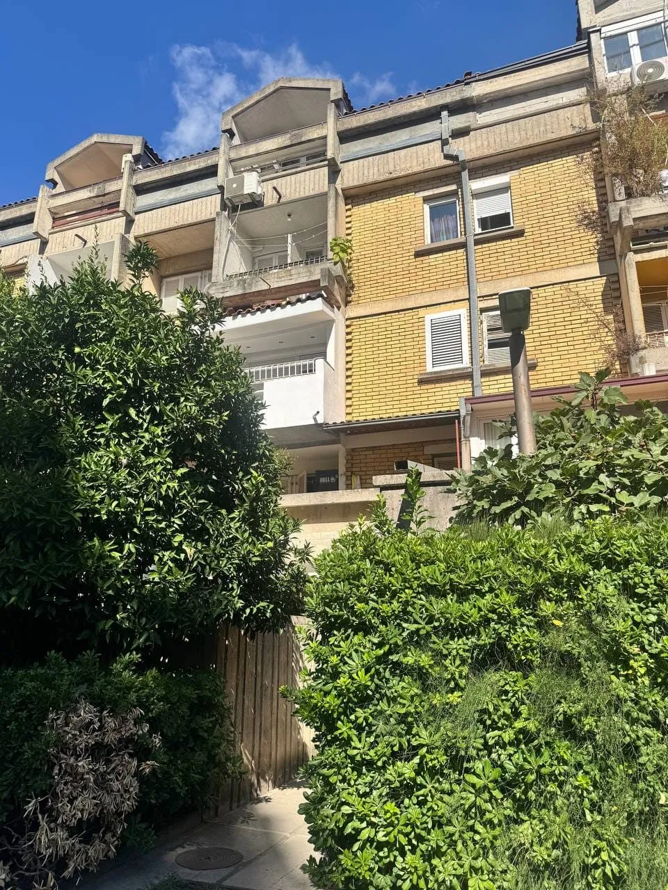 Dvosoban-stan-za-izdavanje-u-Budvi-4 Dvosoban stan za izdavanje u Budvi — fotografija 5