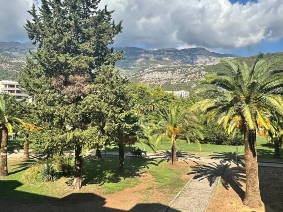 Dvosoban stan za izdavanje u Budvi — fotografija 8