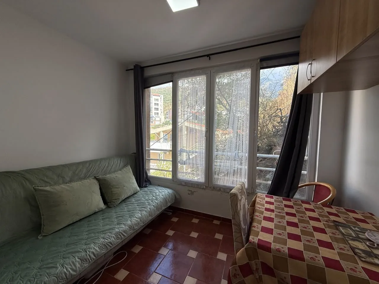 Namjestena-garsonjera-u-Rafailovicima-Budva-4 Garsonjera 25 m² – Rafailovići, Budva — fotografija 5