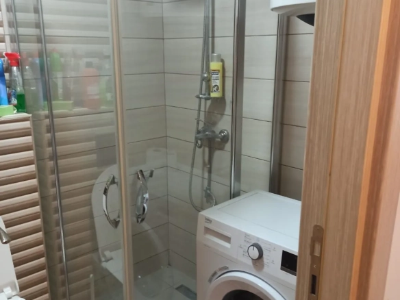 Namještena garsonjera 23 m² u Rozinu, Budva — fotografija 8