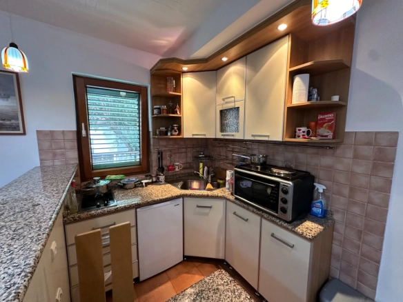 Izdavanje: Dvosoban stan 64 m² – Velji Vinogradi, Budva — fotografija 16