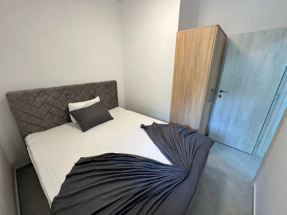 Izdavanje: Trosoban stan 83 m² – Babilonija, Budva — fotografija 3