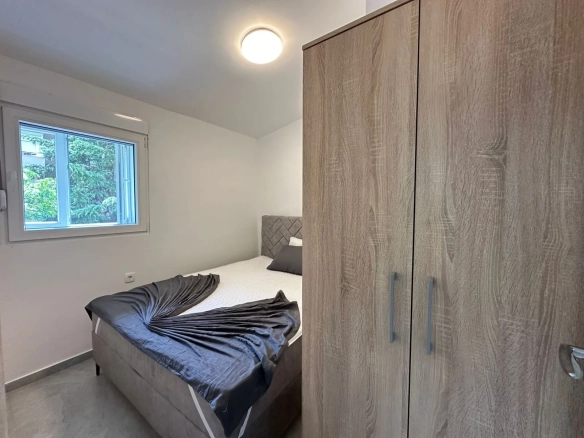 Izdavanje: Trosoban stan 83 m² – Babilonija, Budva — fotografija 4