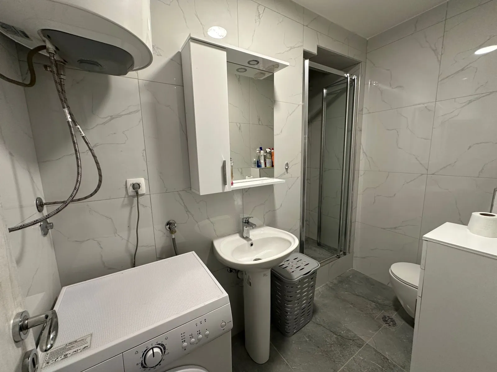 Trosoban-stan-u-Babiloniji-Budva-15 Izdavanje: Trosoban stan 83 m² – Babilonija, Budva — fotografija 16