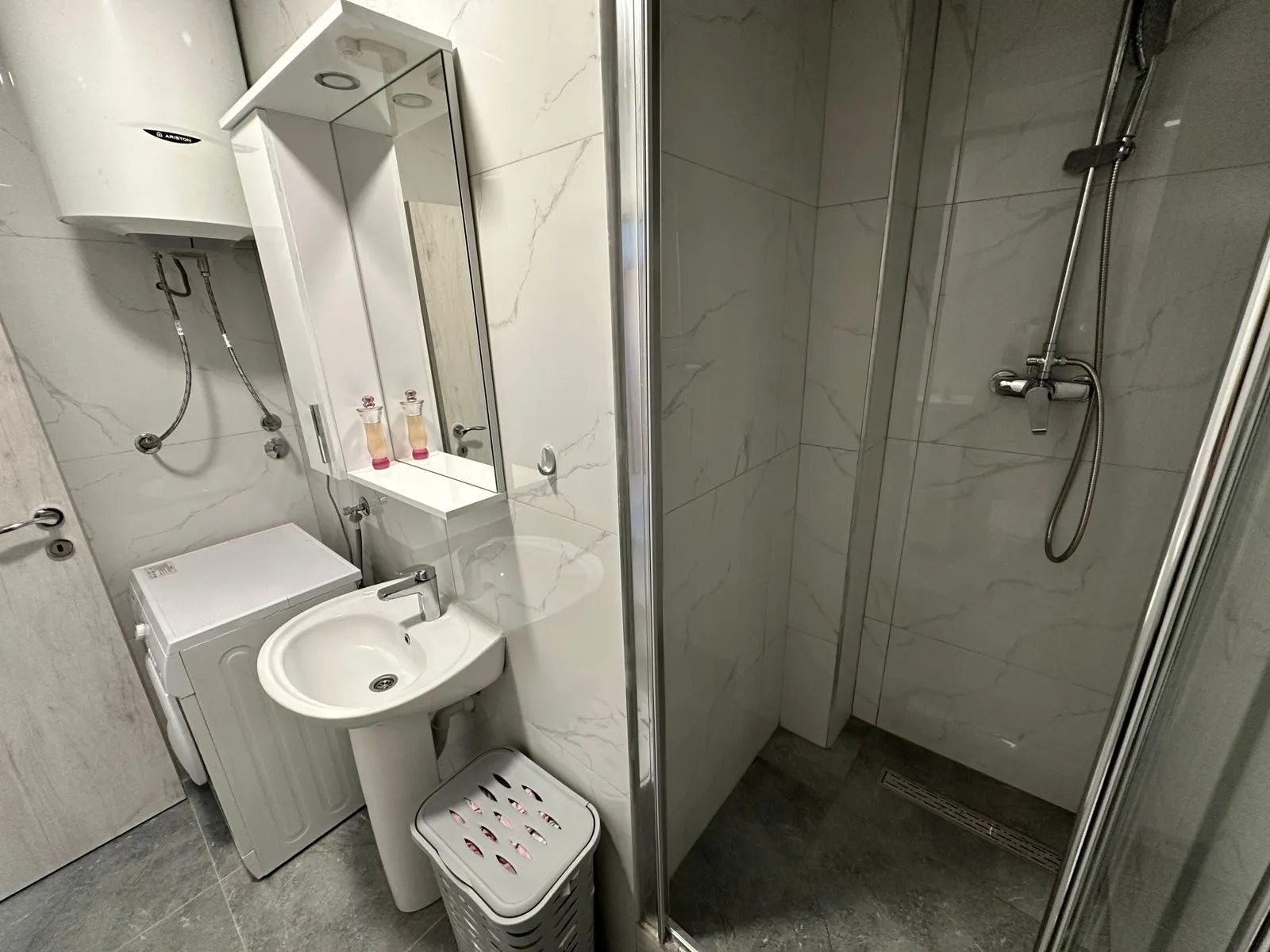 Trosoban-stan-u-Babiloniji-Budva-17 Izdavanje: Trosoban stan 83 m² – Babilonija, Budva — fotografija 18
