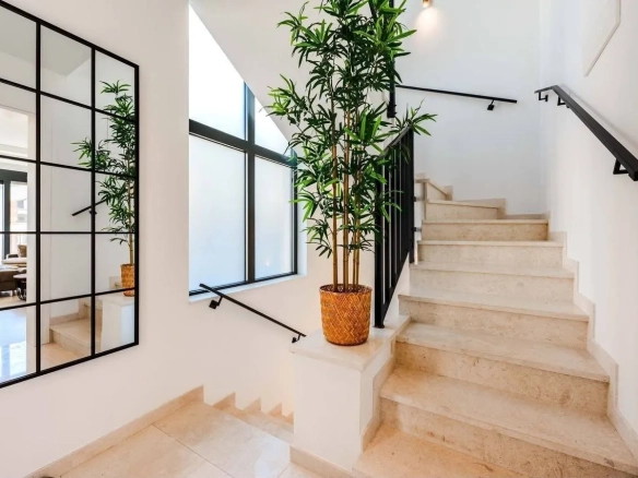 Izdavanje: Kuća 220 m² – Reževići, Budva — fotografija 4